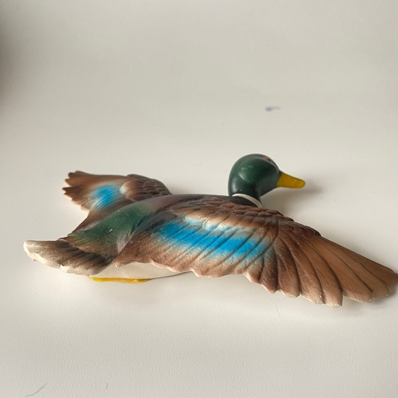 Vintage Mallard Duck in Flight: Bisque Porcelain, Hangable, MCM - Picture 14 of 15